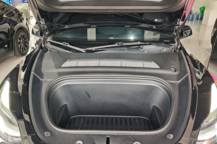 Used Tesla Model Y 2023 Rear-Wheel-Drive Version Engine Bay