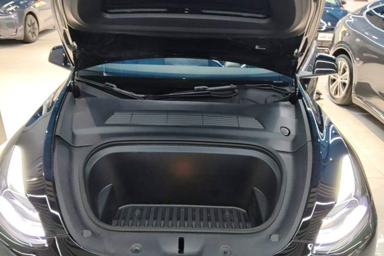 Used Tesla Model Y 2023 Rear-Wheel-Drive Version Engine Bay