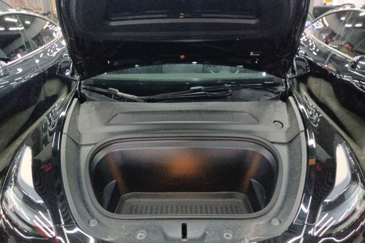 Used Tesla Model Y 2023 Rear-Wheel-Drive Version Engine Bay