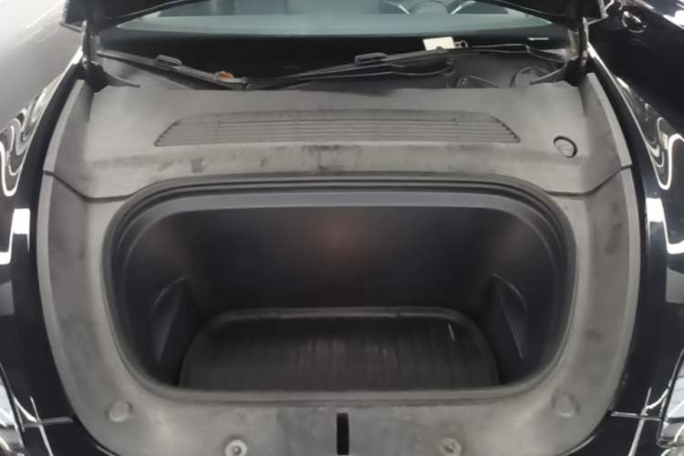 Used Tesla Model Y 2023 Rear-Wheel-Drive Version Engine Bay