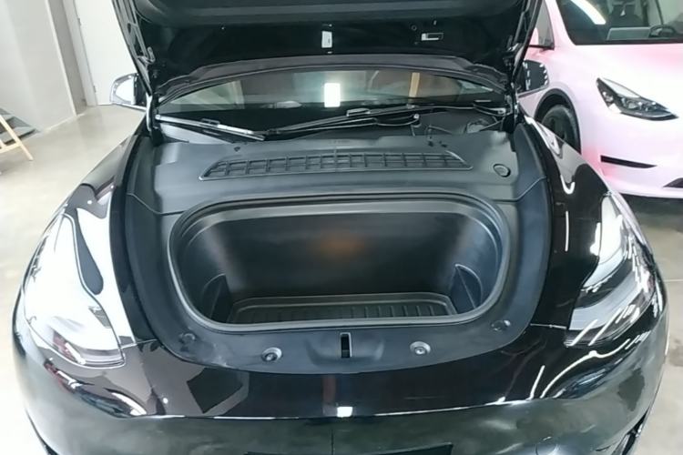 Used Tesla Model Y 2023 Rear-Wheel-Drive Version Engine Bay
