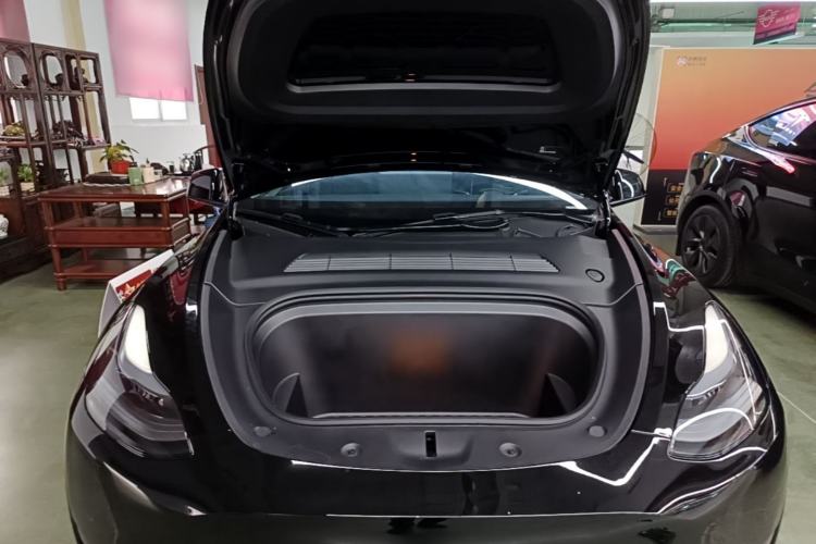 Used Tesla Model Y 2023 Rear-Wheel-Drive Version Engine Bay