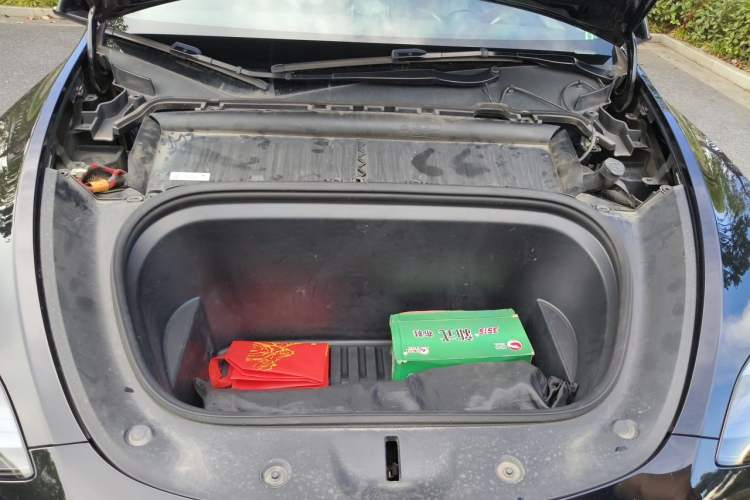 Used Tesla Model Y 2023 Rear-Wheel-Drive Version Engine Bay