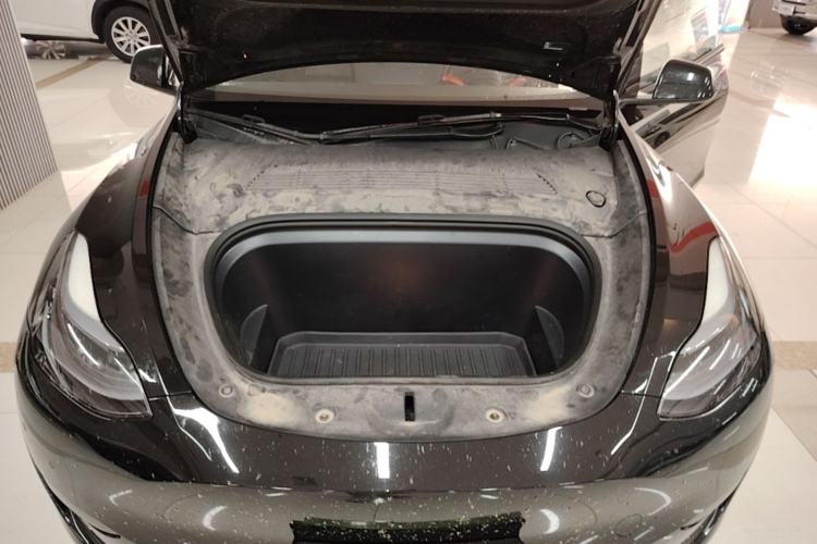 Used Tesla Model Y 2023 Rear-Wheel-Drive Version Engine Bay