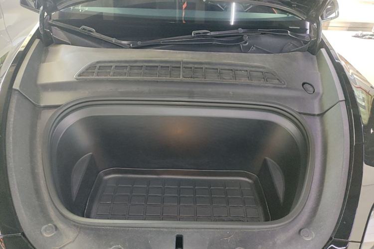 Used Tesla Model Y 2023 Rear-Wheel-Drive Version Engine Bay