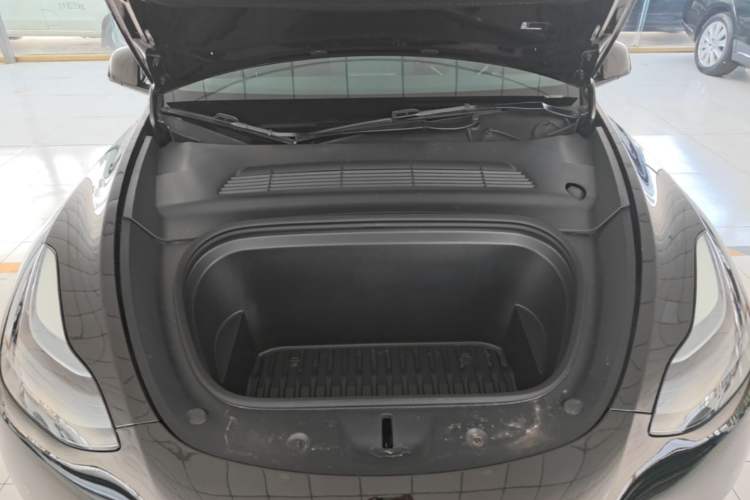 Used Tesla Model Y 2023 Rear-Wheel-Drive Version Engine Bay