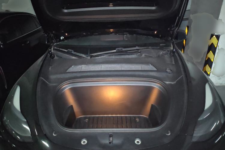 Used Tesla Model Y 2023 Rear-Wheel-Drive Version Engine Bay