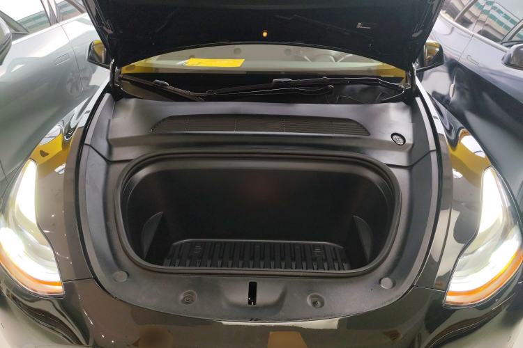 Used Tesla Model Y 2023 Rear-Wheel-Drive Version Engine Bay