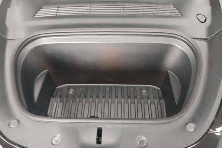 Used Tesla Model Y 2023 Rear-Wheel-Drive Version Engine Bay