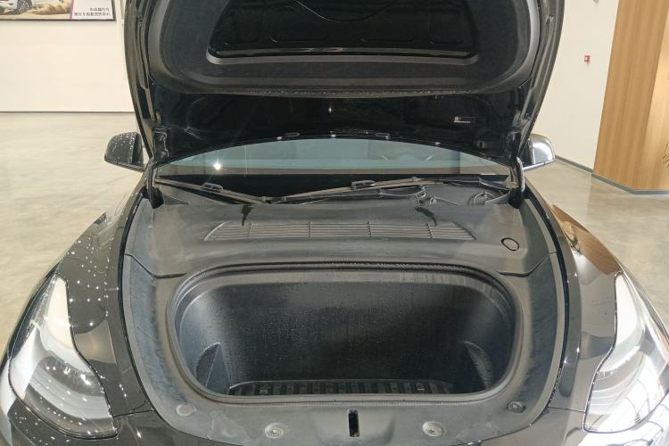 Used Tesla Model Y 2023 Rear-Wheel-Drive Version Engine Bay