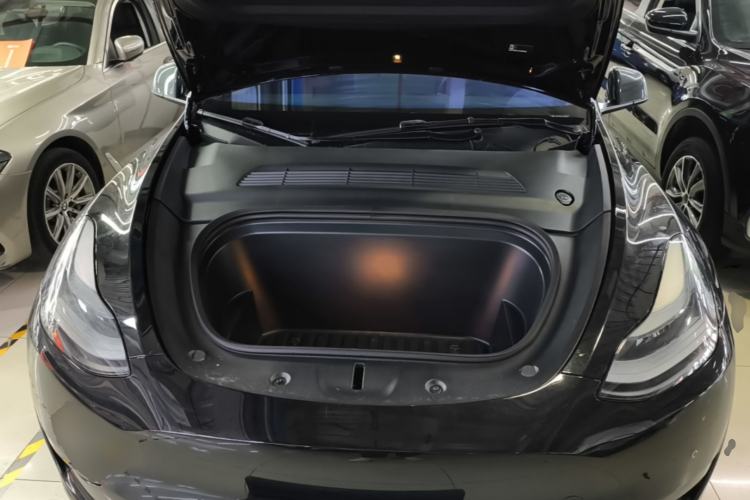 Used Tesla Model Y 2023 Rear-Wheel-Drive Version Engine Bay