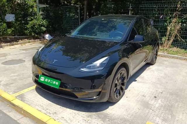 Used Tesla Model Y 2023 Long-Range All-Wheel-Drive Version