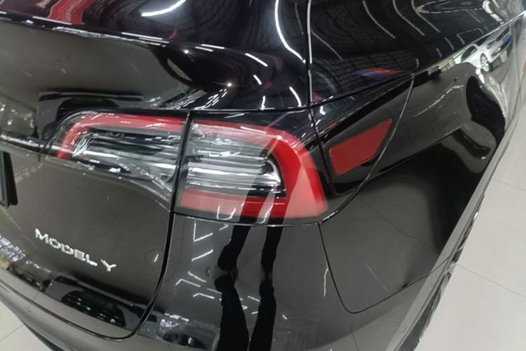 Used Tesla Model Y 2023 Rear-Wheel-Drive Version Exterior 1