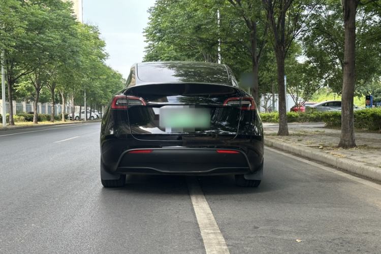 Used Tesla Model Y 2023 Rear-Wheel-Drive Version Exterior 11