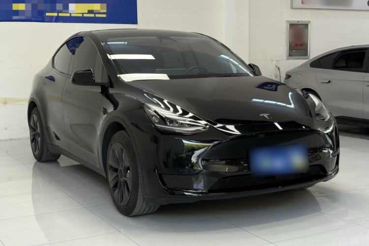 Used Tesla Model Y 2023 Rear-Wheel-Drive Version Exterior 2