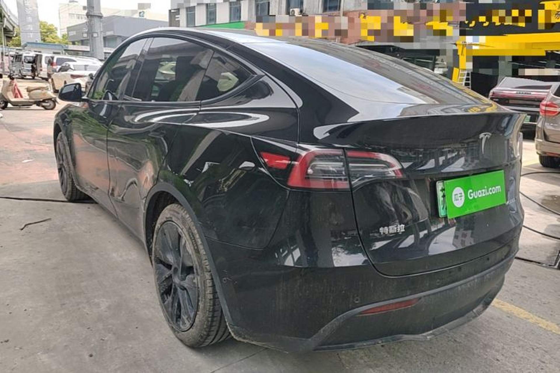Used Tesla Model Y 2023 Rear-Wheel-Drive Version Exterior 2
