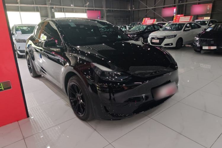 Used Tesla Model Y 2023 Rear-Wheel-Drive Version Exterior 2
