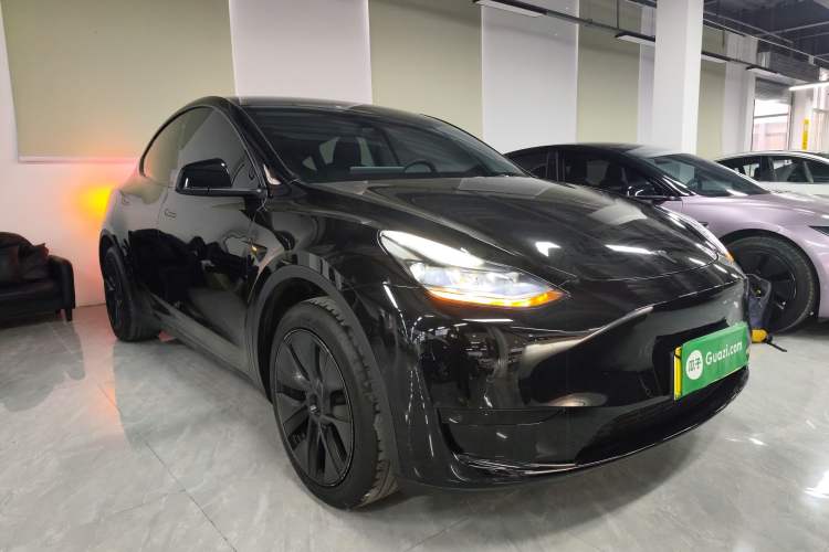 Used Tesla Model Y 2023 Rear-Wheel-Drive Version Exterior 2