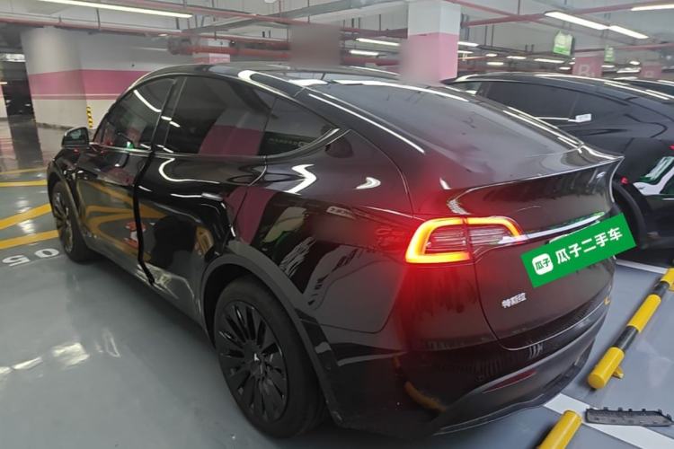 Used Tesla Model Y 2023 Rear-Wheel-Drive Version Exterior 2