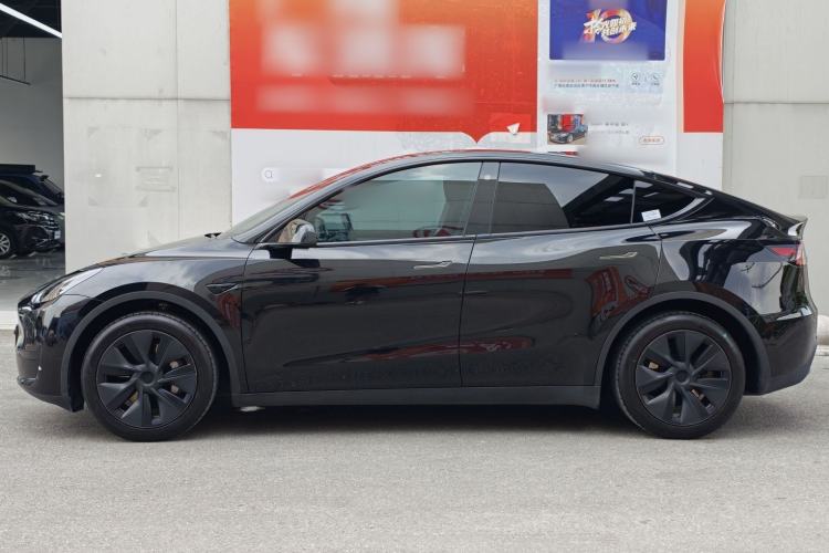 Used Tesla Model Y 2023 Rear-Wheel-Drive Version Exterior 2