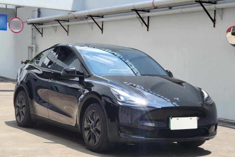 Used Tesla Model Y 2023 Rear-Wheel-Drive Version Exterior 2