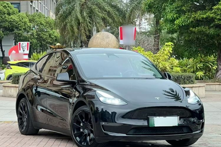Used Tesla Model Y 2023 Long-Range All-Wheel-Drive Version Exterior 2