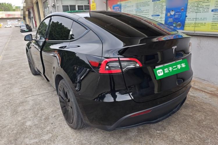 Used Tesla Model Y 2023 Rear-Wheel-Drive Version Exterior 2
