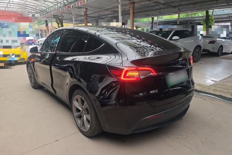 Used Tesla Model Y 2023 Rear-Wheel-Drive Version Exterior 2