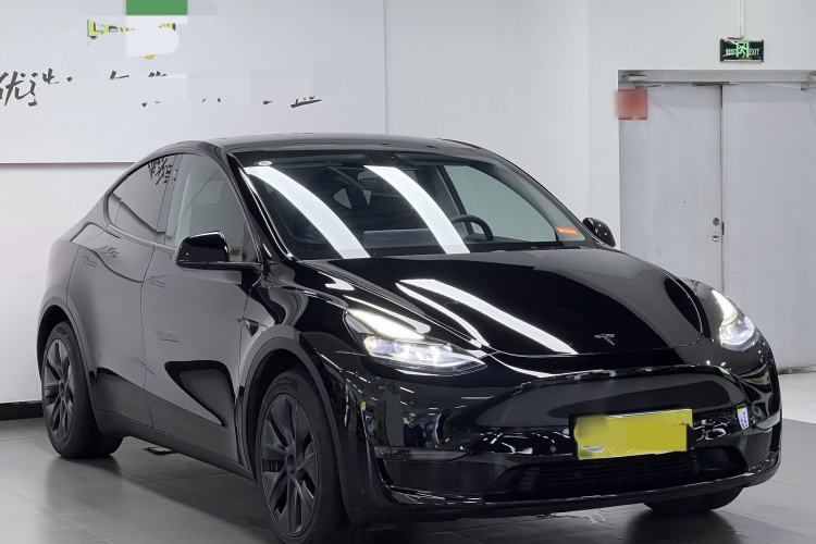 Used Tesla Model Y 2023 Long-Range All-Wheel-Drive Version Exterior 2