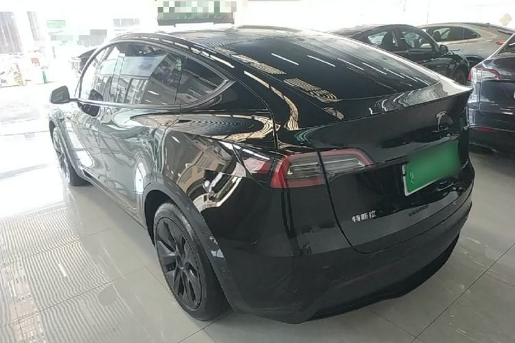 Used Tesla Model Y 2023 Rear-Wheel-Drive Version Exterior 2