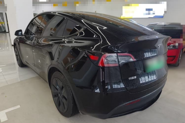 Used Tesla Model Y 2023 Rear-Wheel-Drive Version Exterior 2