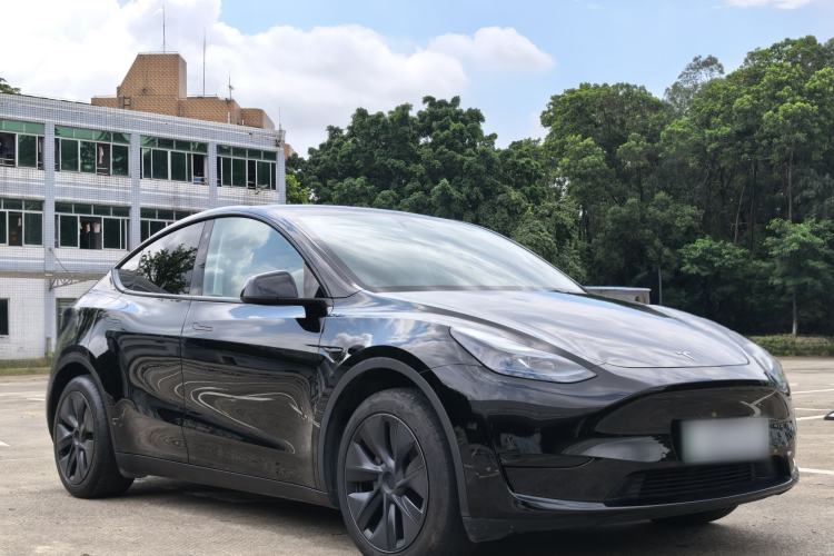 Used Tesla Model Y 2023 Rear-Wheel-Drive Version Exterior 2