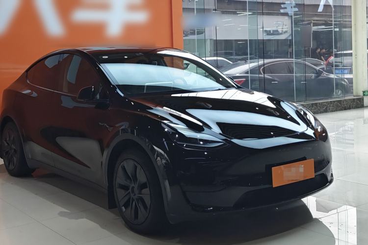 Used Tesla Model Y 2023 Rear-Wheel-Drive Version Exterior 2