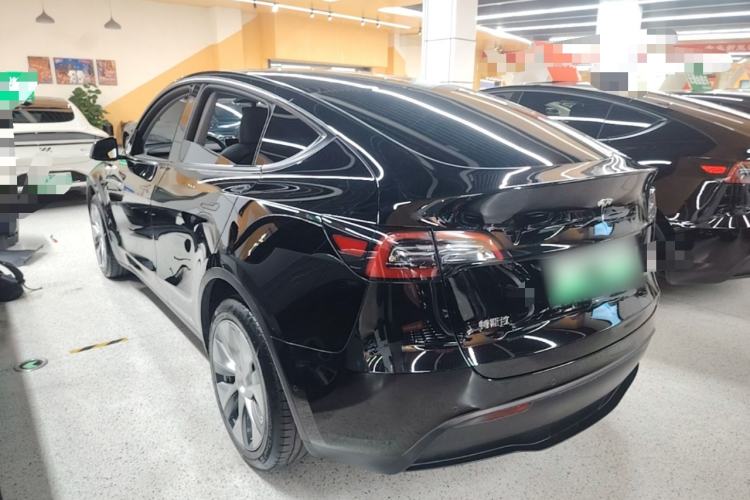 Used Tesla Model Y 2023 Long-Range All-Wheel-Drive Version Exterior 2