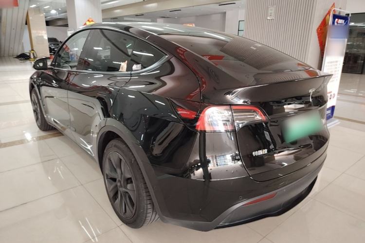Used Tesla Model Y 2023 Rear-Wheel-Drive Version Exterior 2