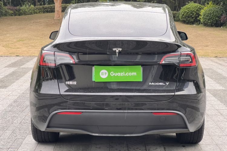Used Tesla Model Y 2023 Long-Range All-Wheel-Drive Version Exterior 2