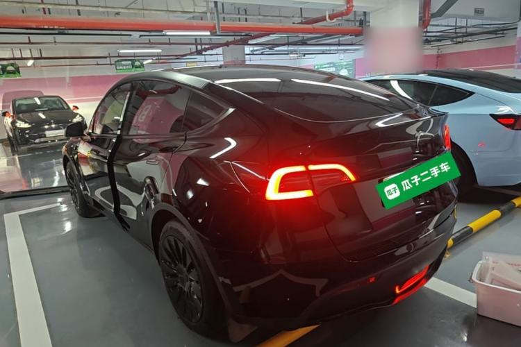 Used Tesla Model Y 2023 Long-Range All-Wheel-Drive Version Exterior 2