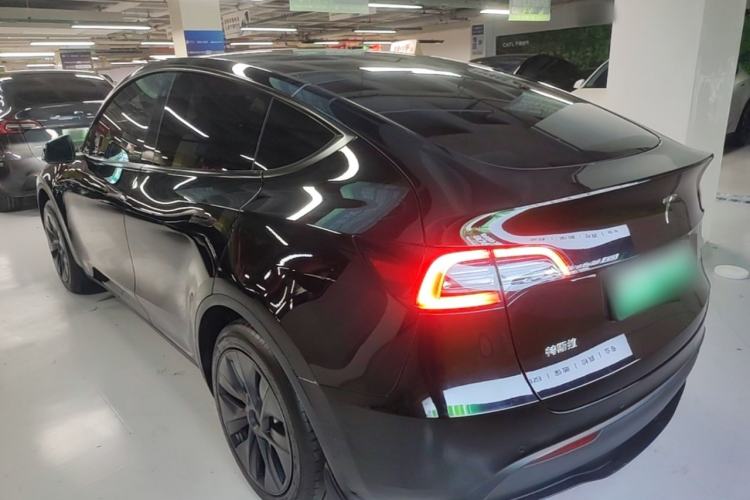 Used Tesla Model Y 2023 Rear-Wheel-Drive Version Exterior 2