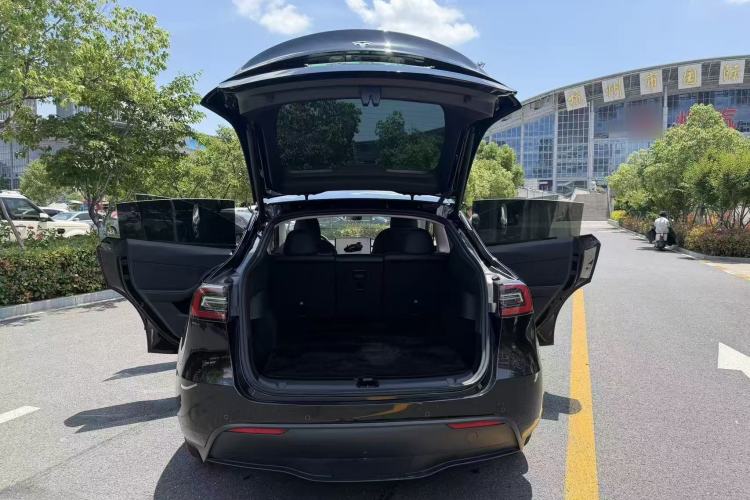 Used Tesla Model Y 2023 Rear-Wheel-Drive Version Exterior 3