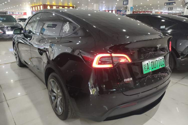 Used Tesla Model Y 2023 Rear-Wheel-Drive Version Exterior 3