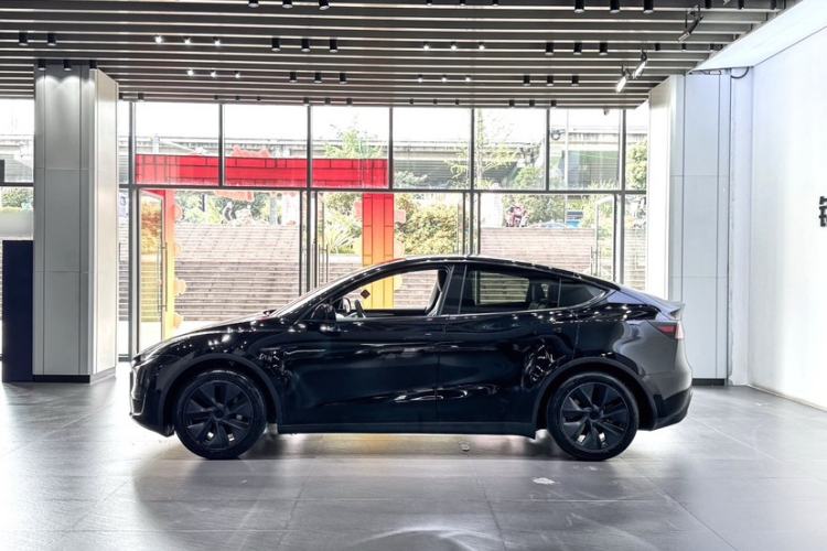 Used Tesla Model Y 2023 Rear-Wheel-Drive Version Exterior 3