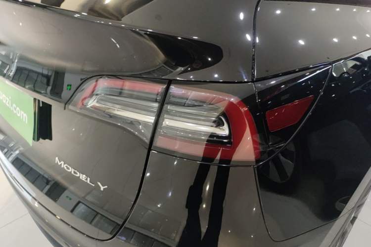 Used Tesla Model Y 2023 Rear-Wheel-Drive Version Exterior 3
