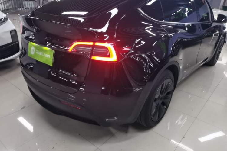 Used Tesla Model Y 2023 Rear-Wheel-Drive Version Exterior 3
