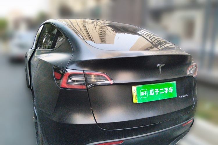 Used Tesla Model Y 2023 Long-Range All-Wheel-Drive Version Exterior 3