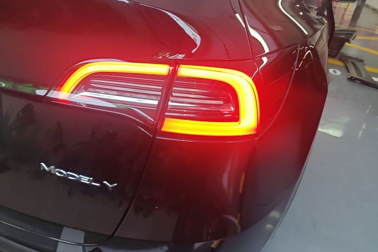 Used Tesla Model Y 2023 Rear-Wheel-Drive Version Exterior 3