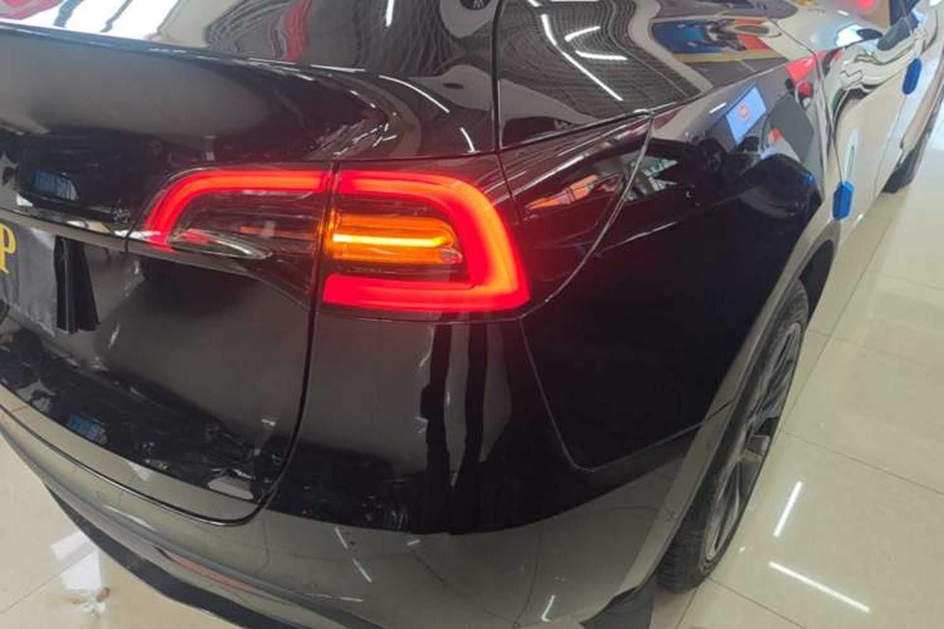 Used Tesla Model Y 2023 Long-Range All-Wheel-Drive Version Exterior 3