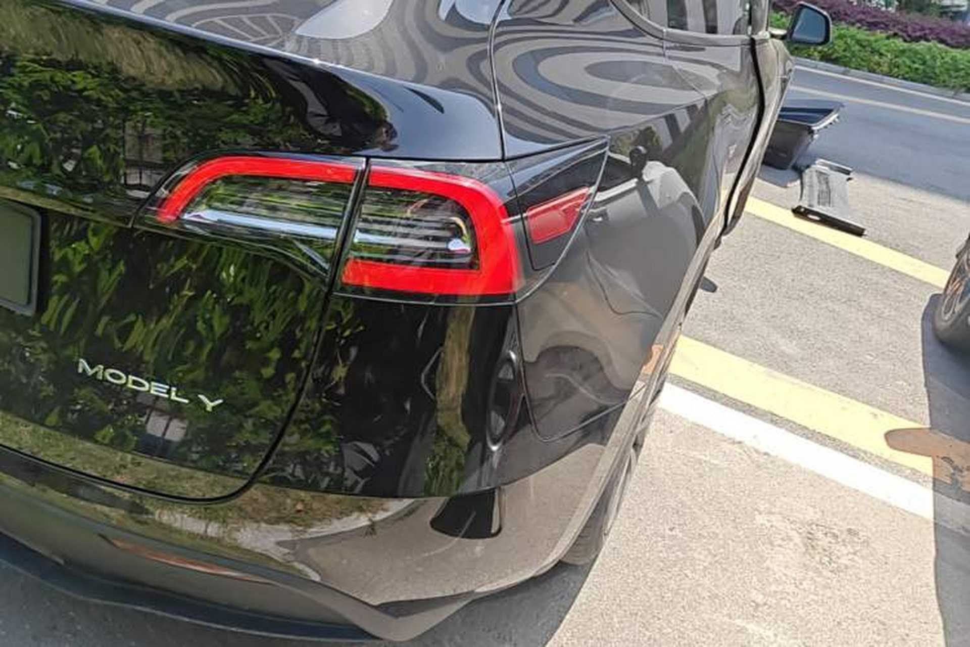 Used Tesla Model Y 2023 Rear-Wheel-Drive Version Exterior 3