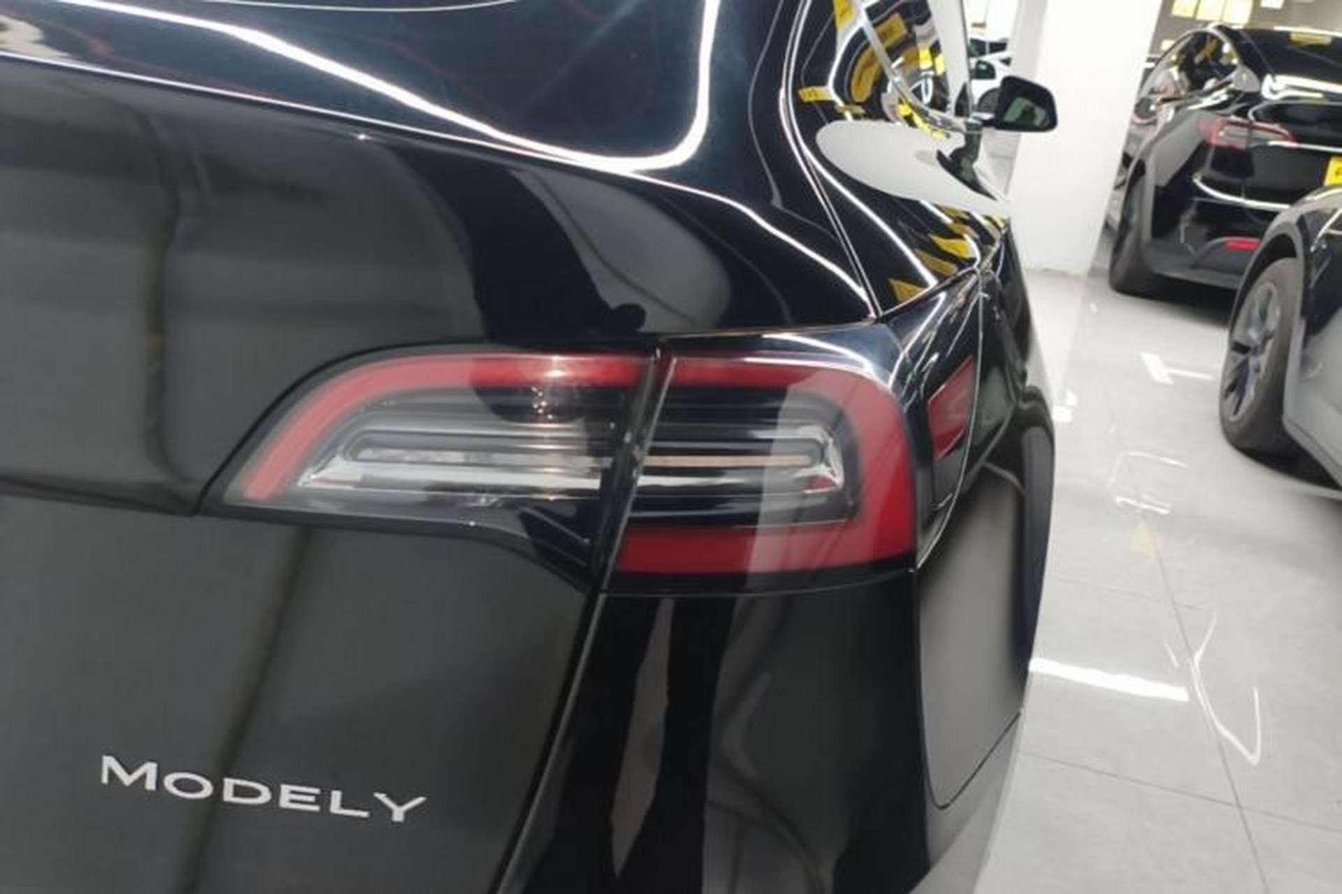 Used Tesla Model Y 2023 Rear-Wheel-Drive Version Exterior 3
