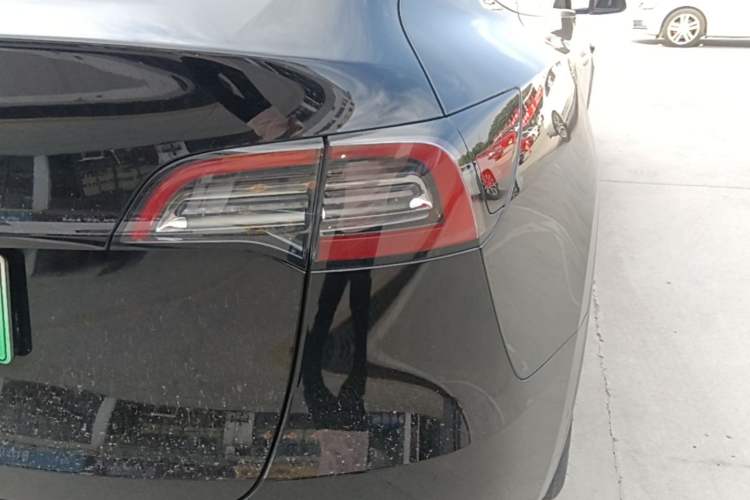 Used Tesla Model Y 2023 Rear-Wheel-Drive Version Exterior 3