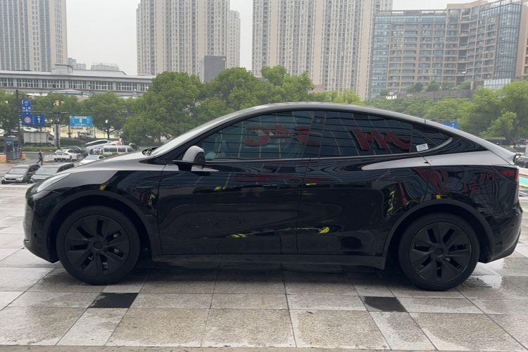 Used Tesla Model Y 2023 Rear-Wheel-Drive Version Exterior 3